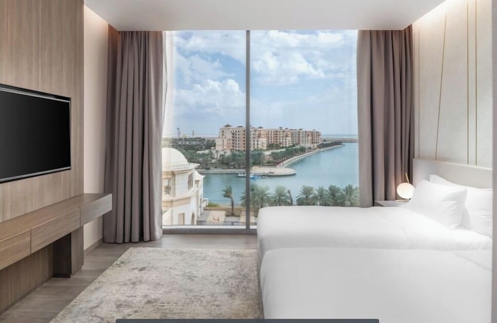 Views Hotel And Residence 13/69