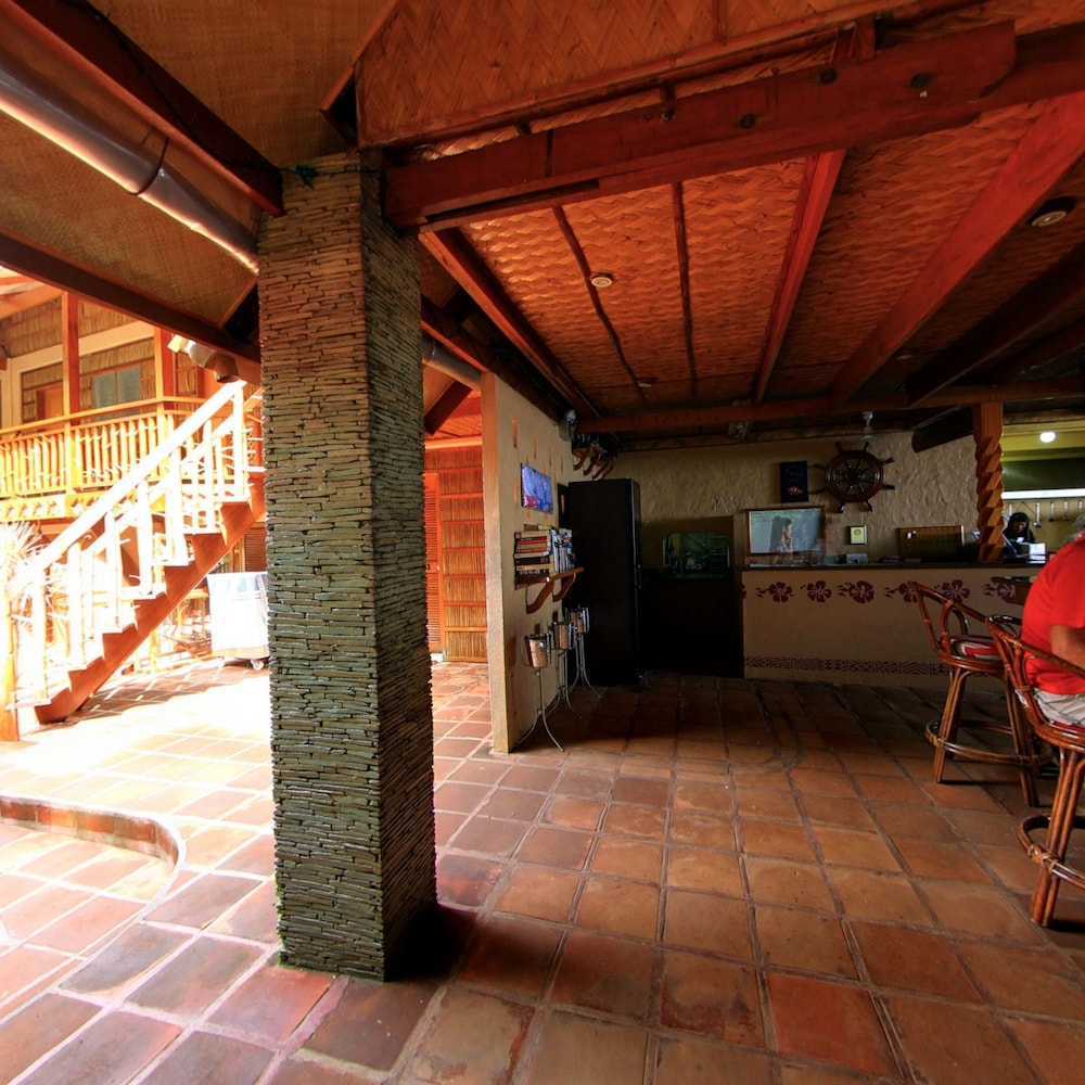 El Galleon Beach Resort Asia Divers 12/68