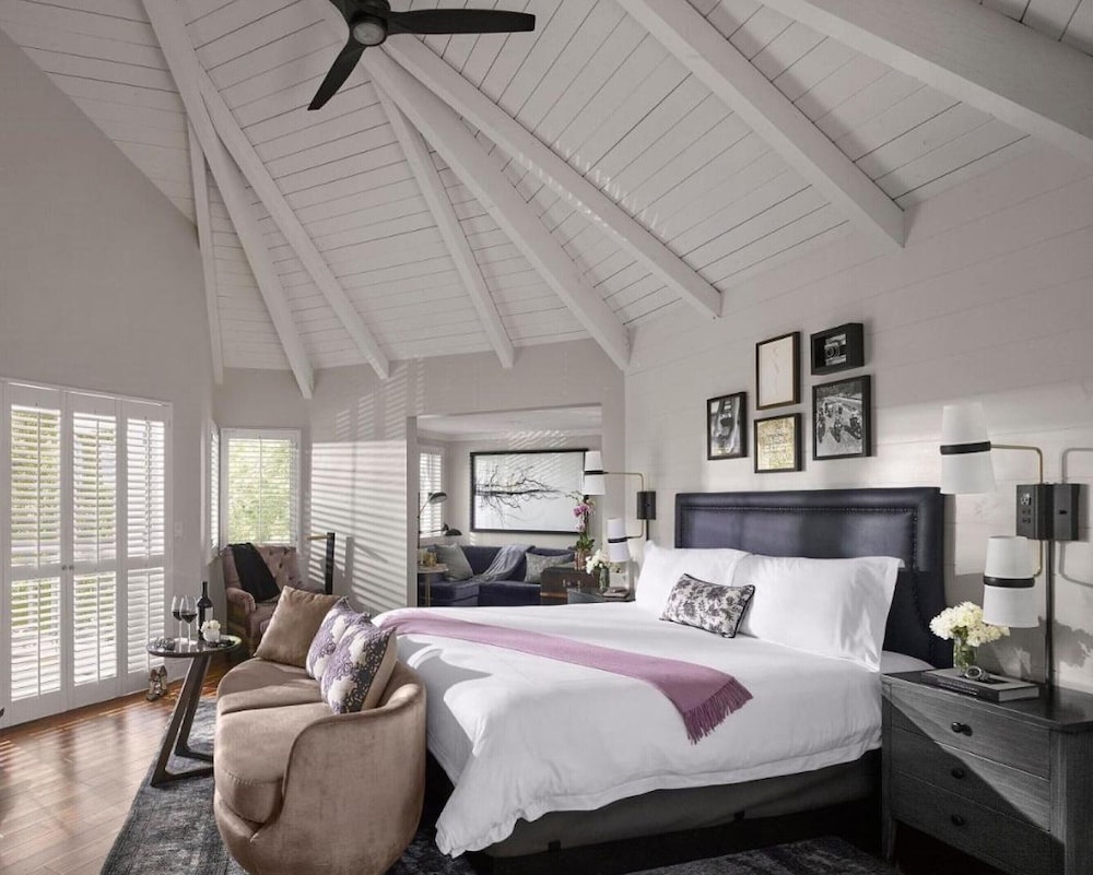 Vintage, Estate, Suite, King Bed