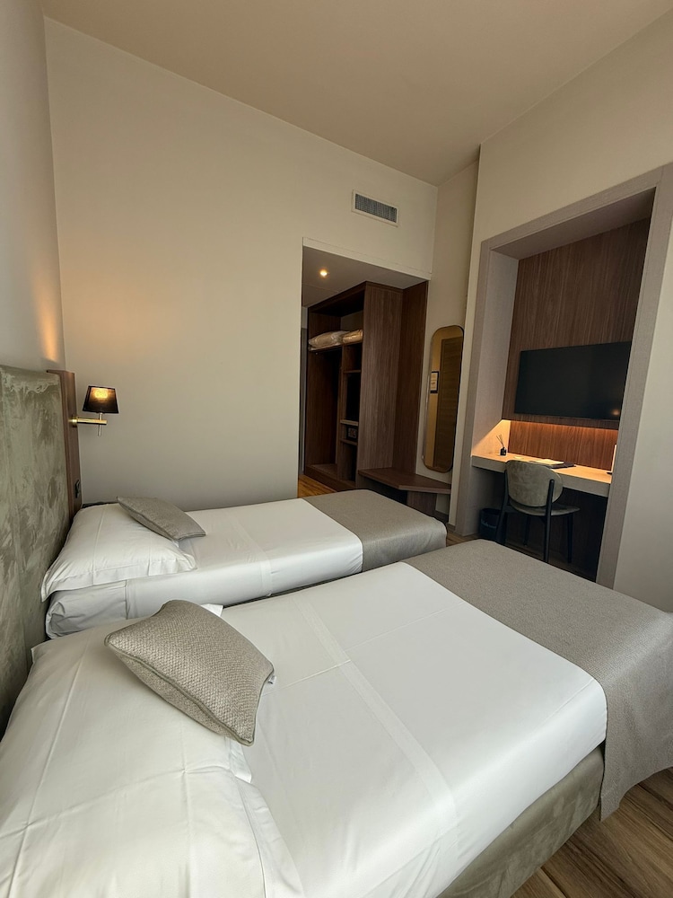 Mokinba Hotel Montebianco 23/71