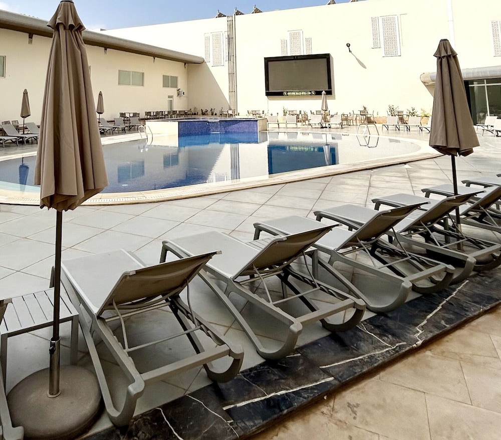 Vendome Khaled Hotel 33/37