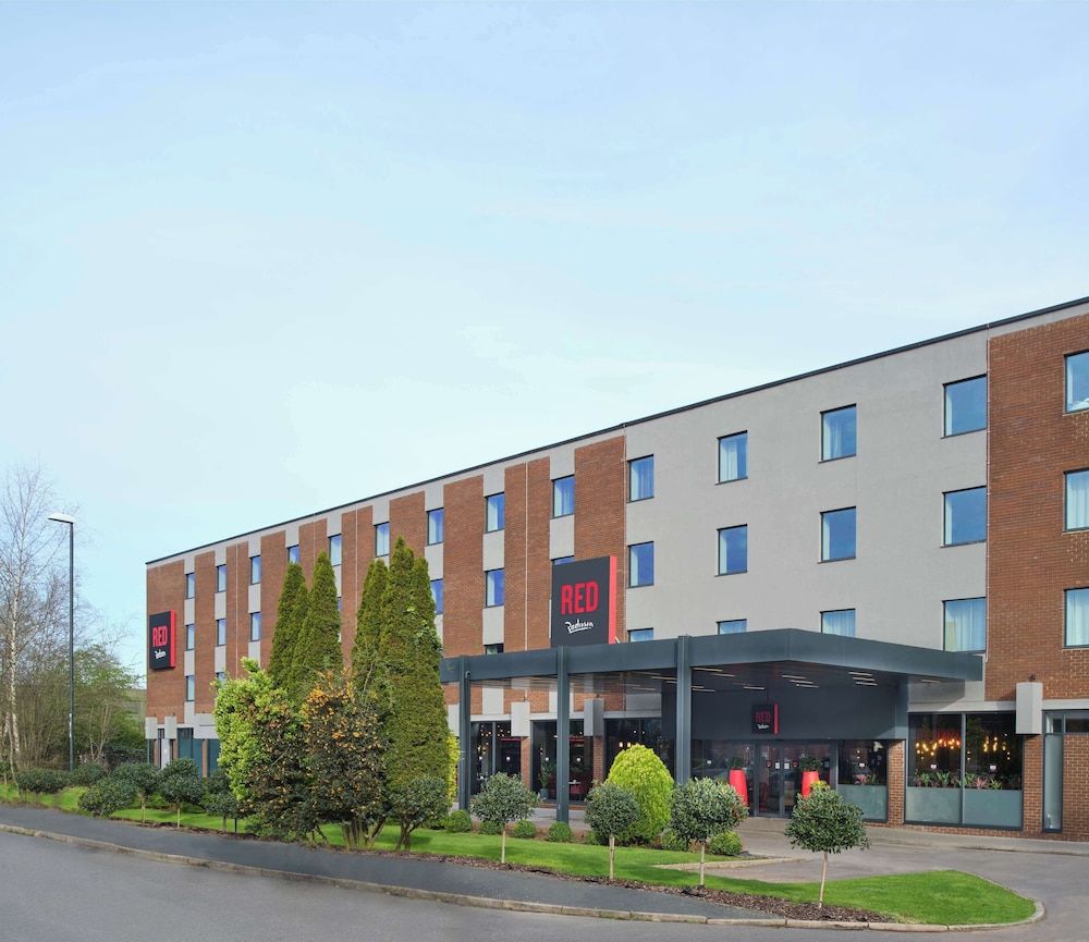 Radisson RED London Gatwick Airport 3/24