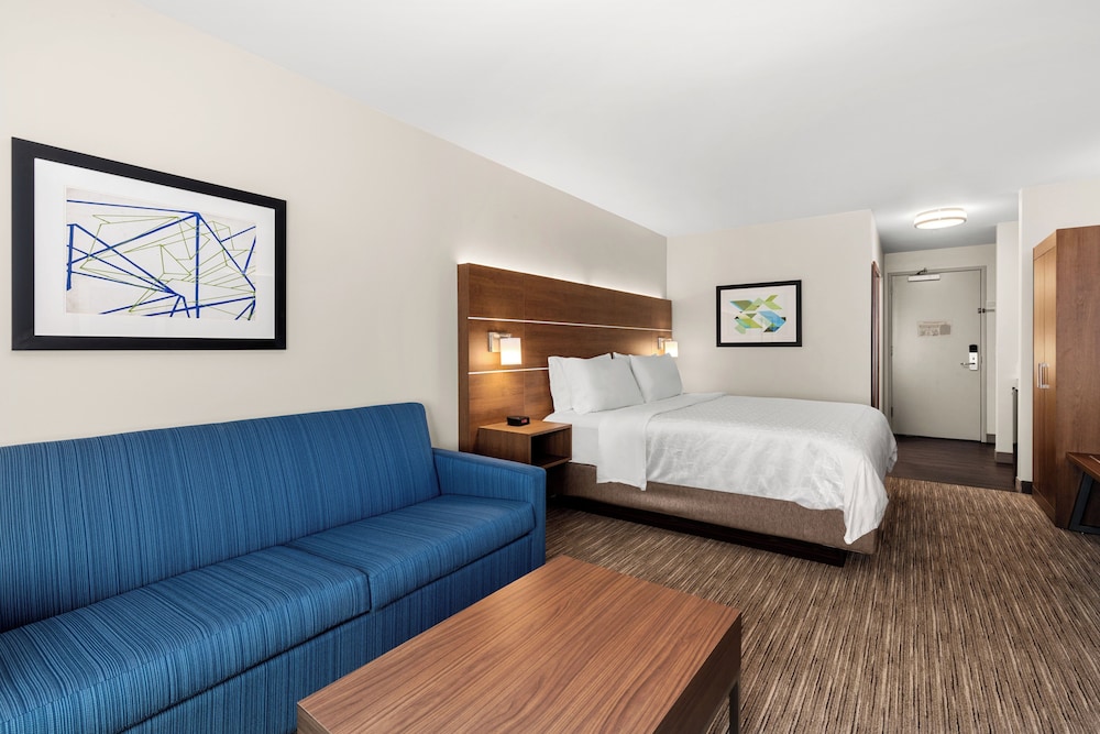 Suite, King Bed