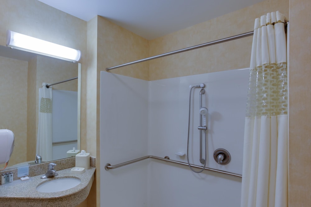 Hampton Inn Pine Grove 22/58