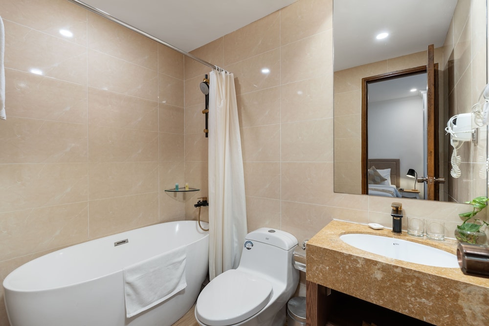 Nesta Hotel Saigon 45/46