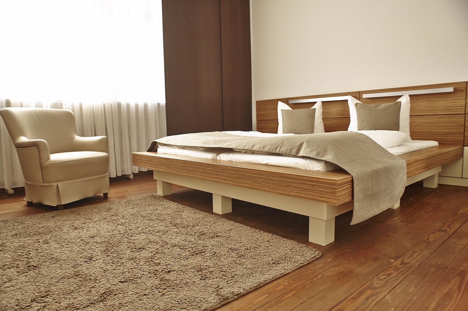 SUPERIOR, DOUBLE BED