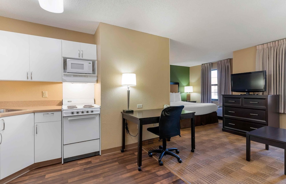 Extended Stay America Oakland - Alameda Airport 38/48