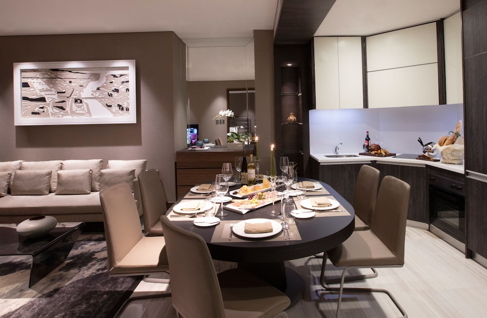 Makati Diamond Residences 36/42