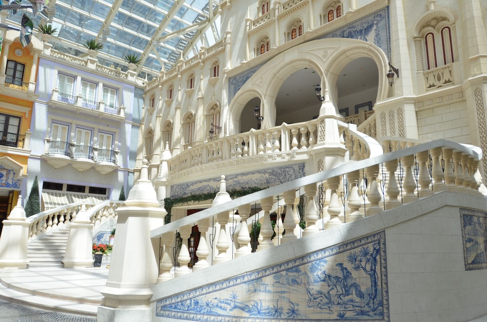 MGM MACAU 35/50