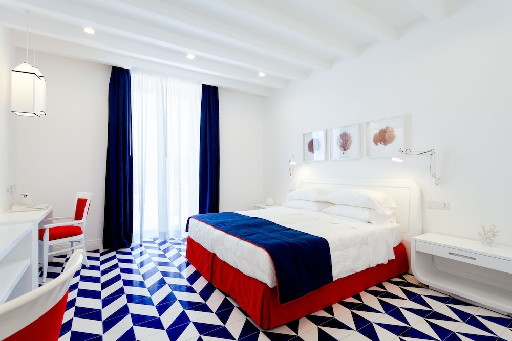 Maison Blu - Intimate Guest House 6/27