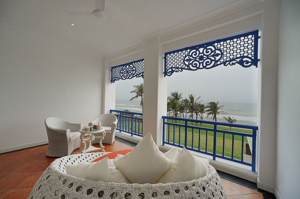 MAYFAIR Palm Beach Resort 26/74
