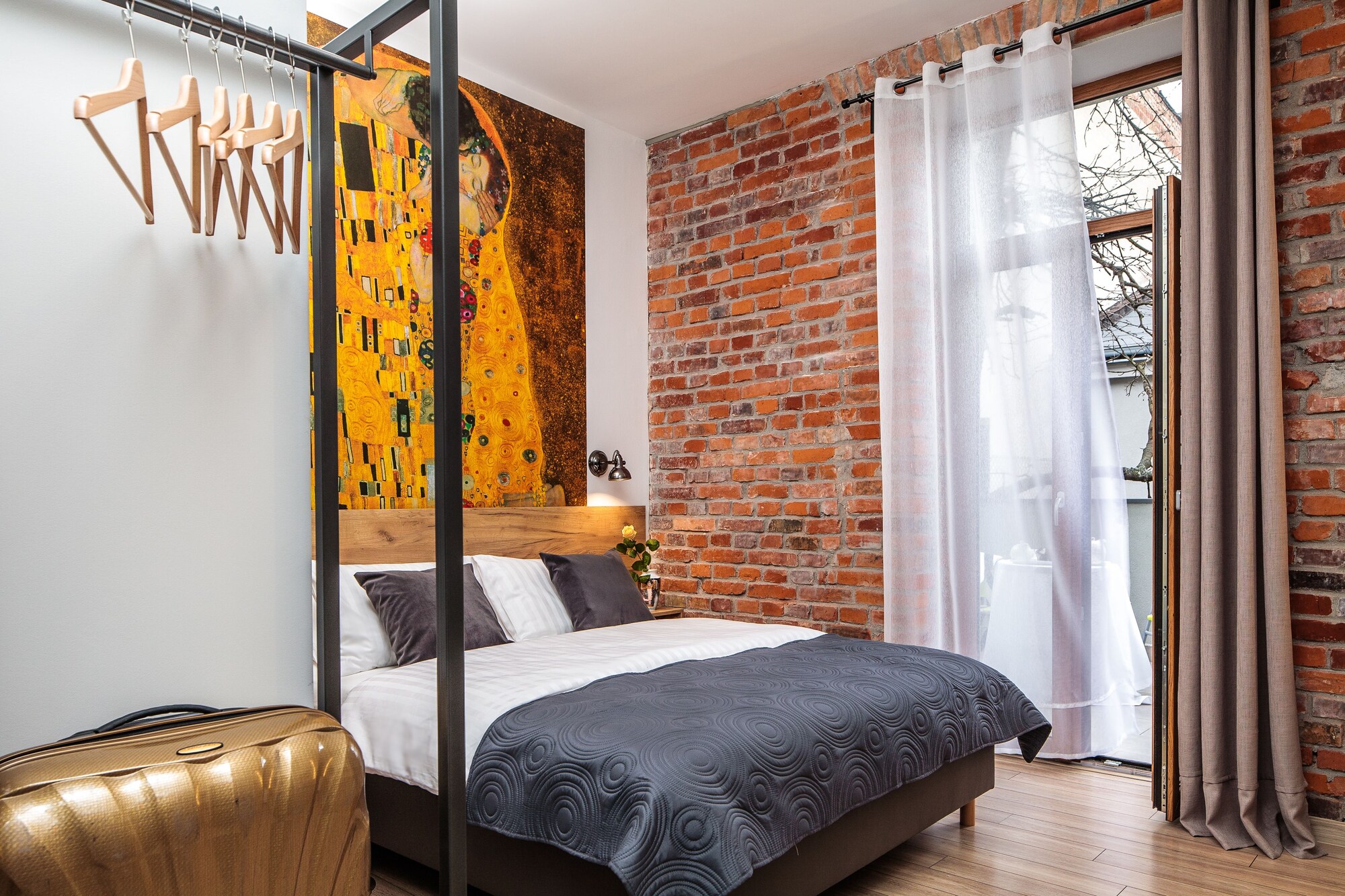 DELUXE, DOUBLE BED, BALCONY