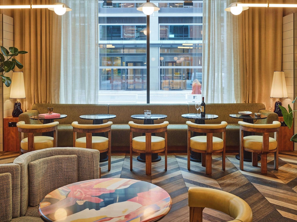 TRIBE London Canary Wharf 51/61