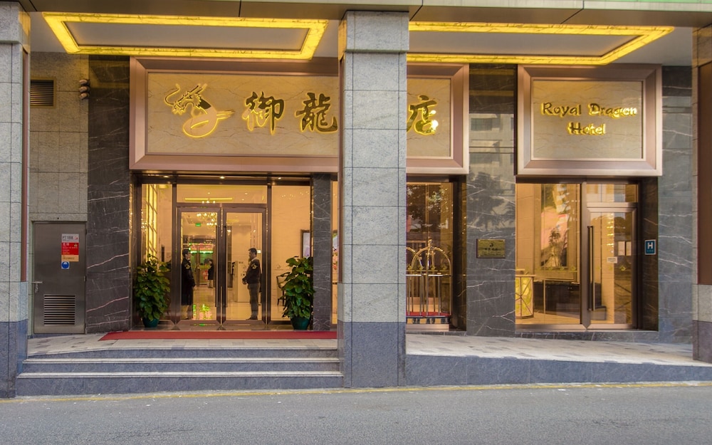 Royal Dragon Hotel 1/30