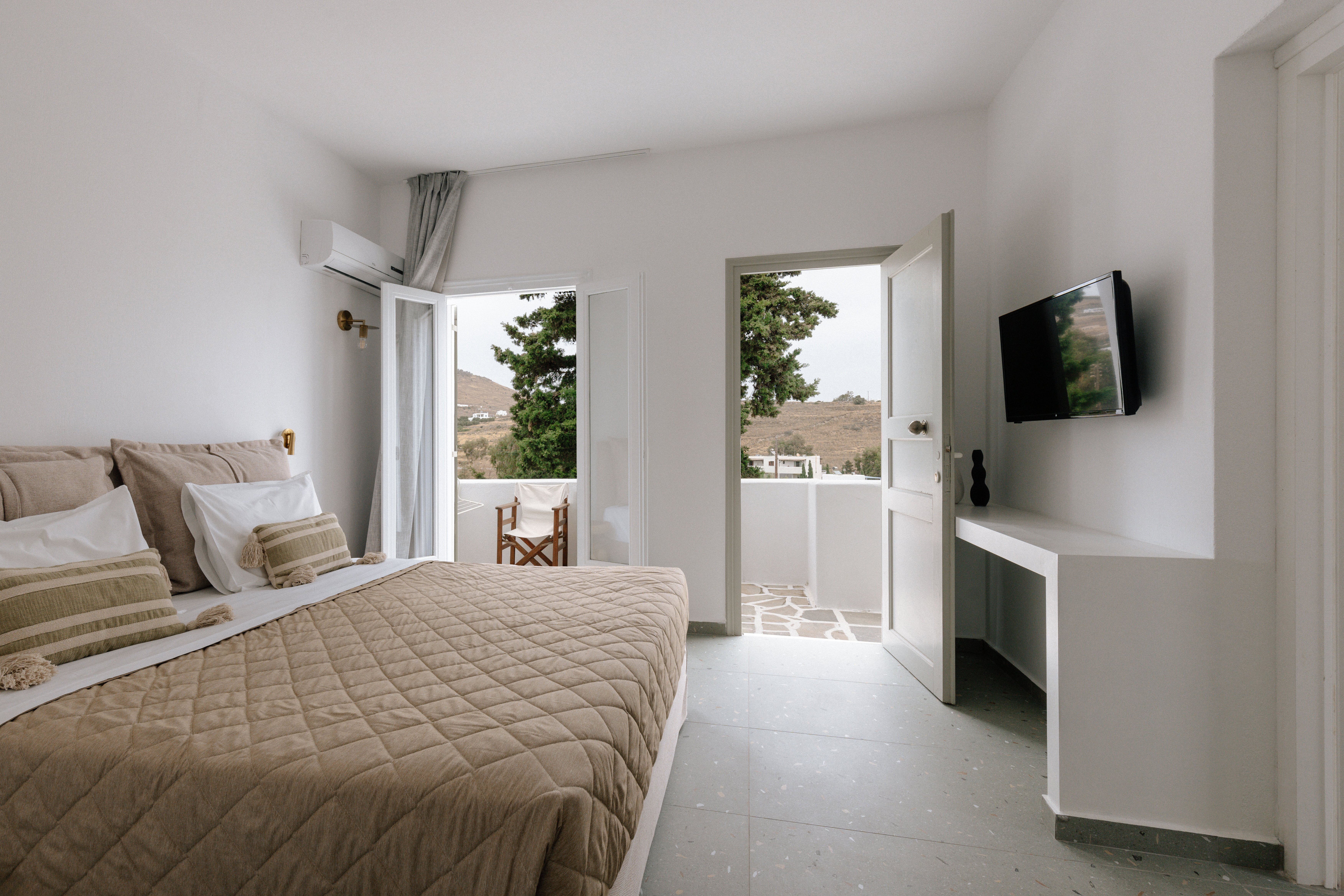 2 BEDROOMS, FAMILY, GARDEN VIEW