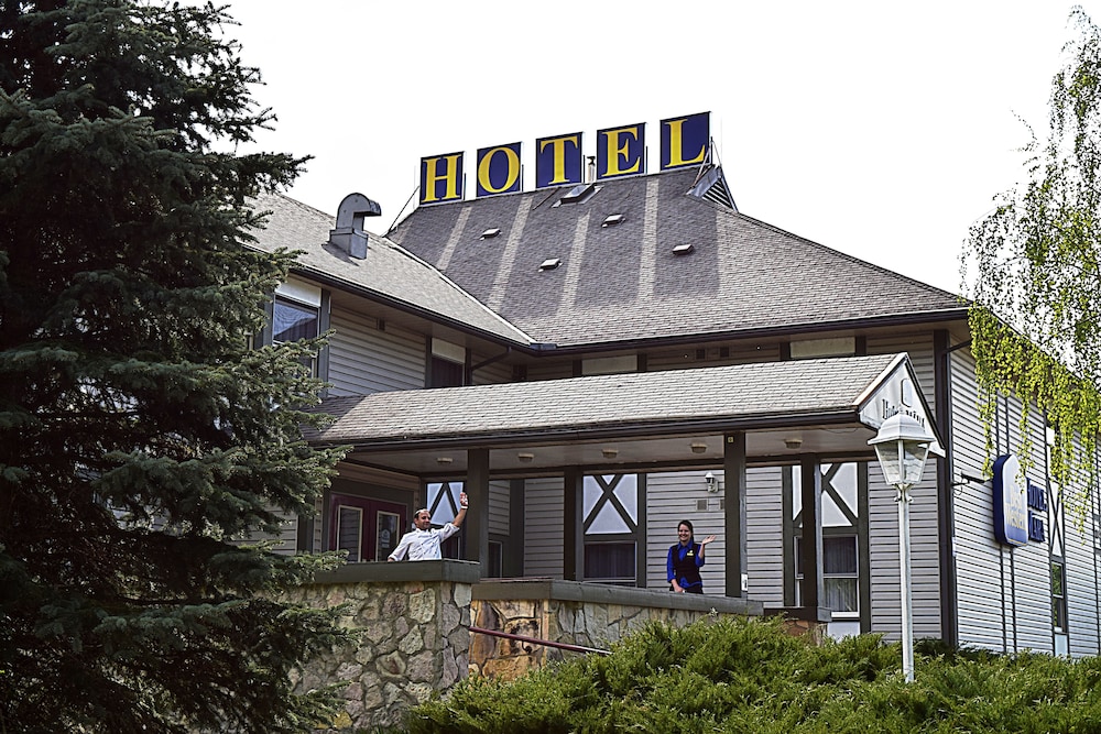 Airport Hotel Mara 3/54