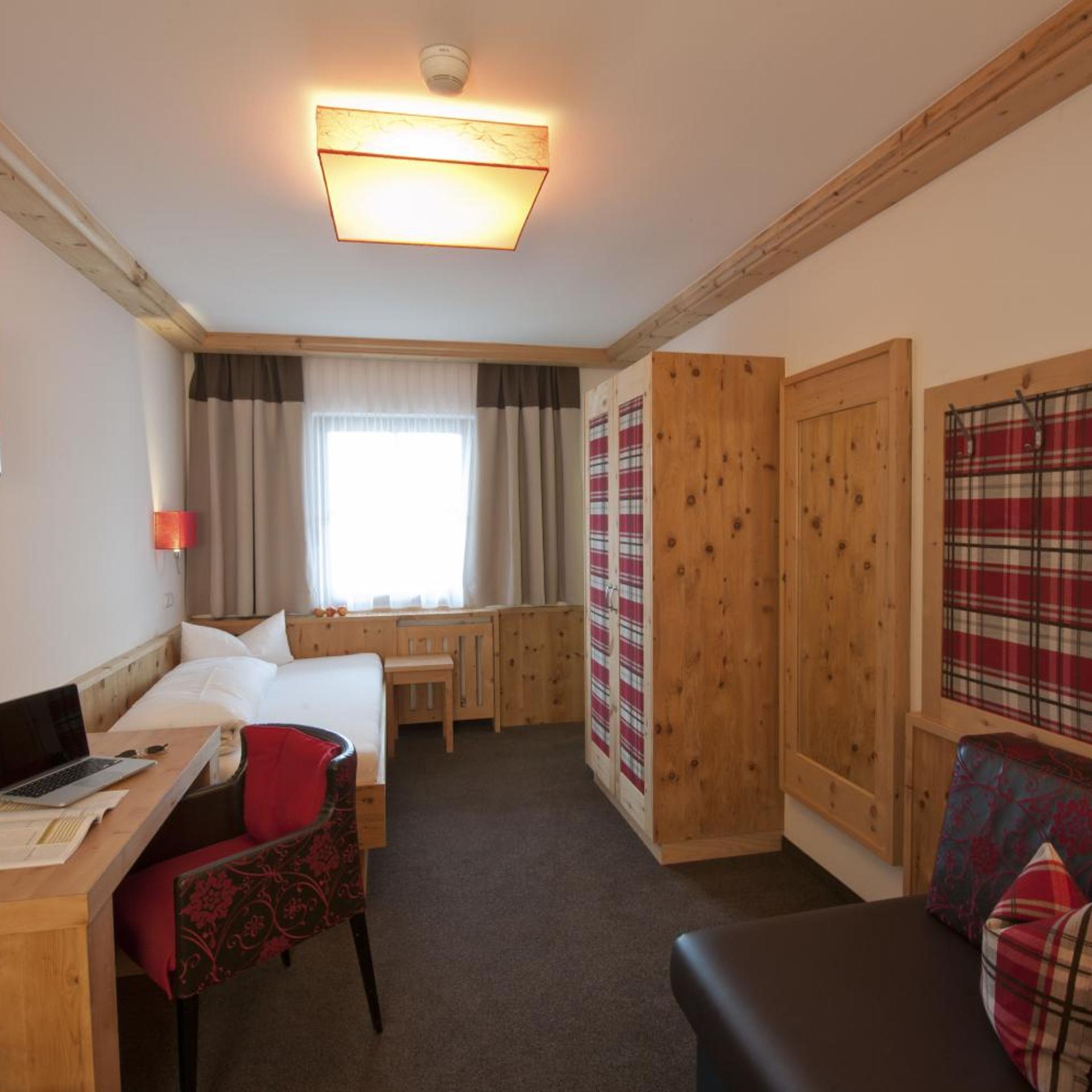Room, Twin Beds