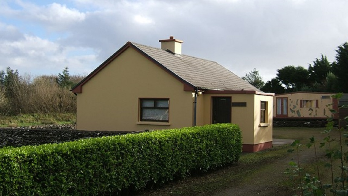 Dingle Heights 17/19