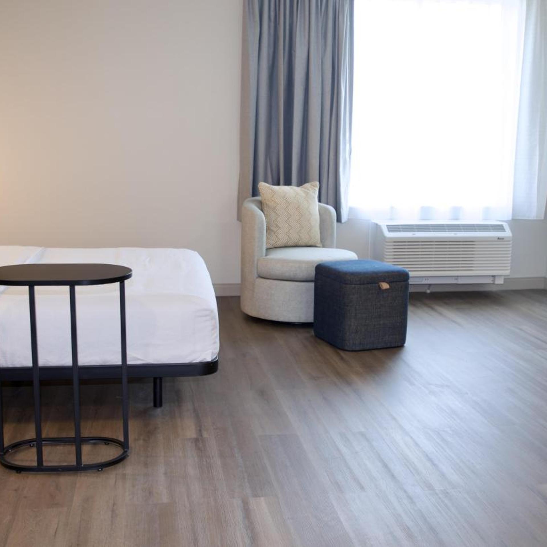 LivSmart Studios by Hilton Clarksville 23/36