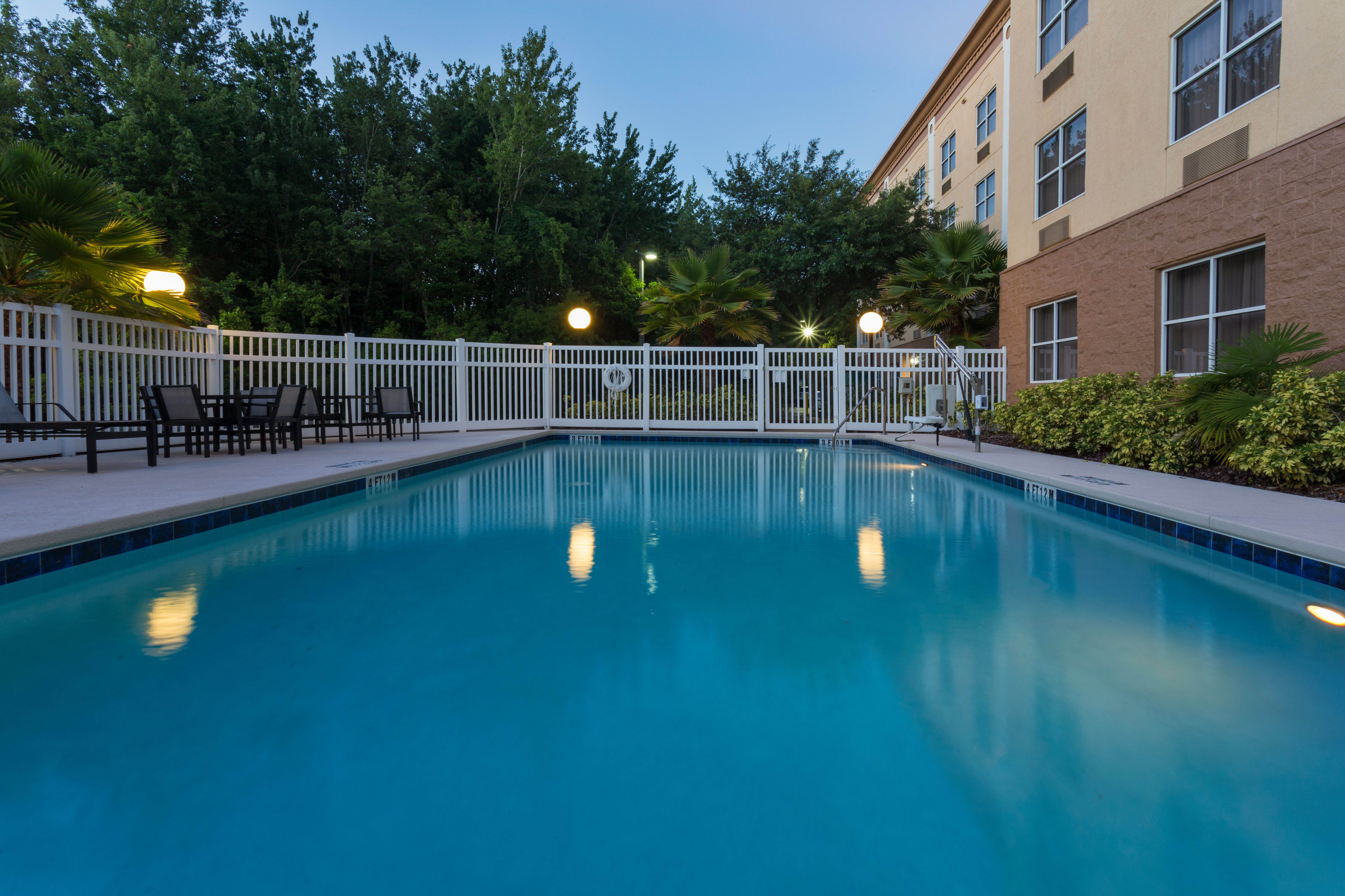 Holiday Inn Express Hotel Suites Plant City 6/70