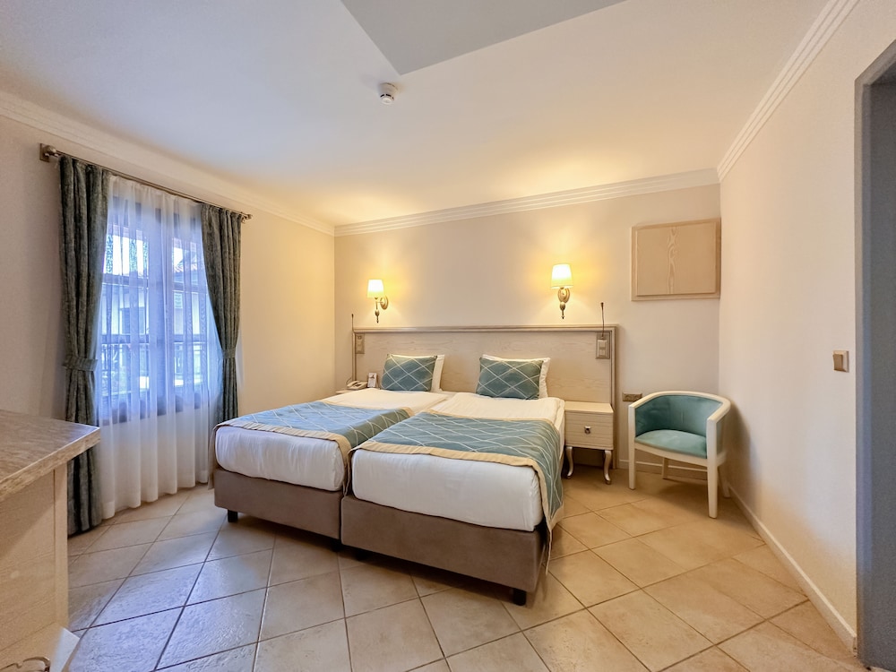 Starlight Resort Hotel 24/82
