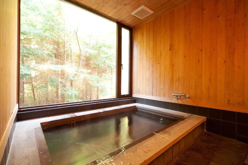 Forest Inn Born 10/19