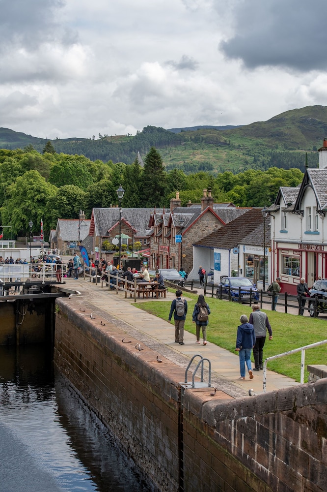 Loch Ness Gate House 36/39