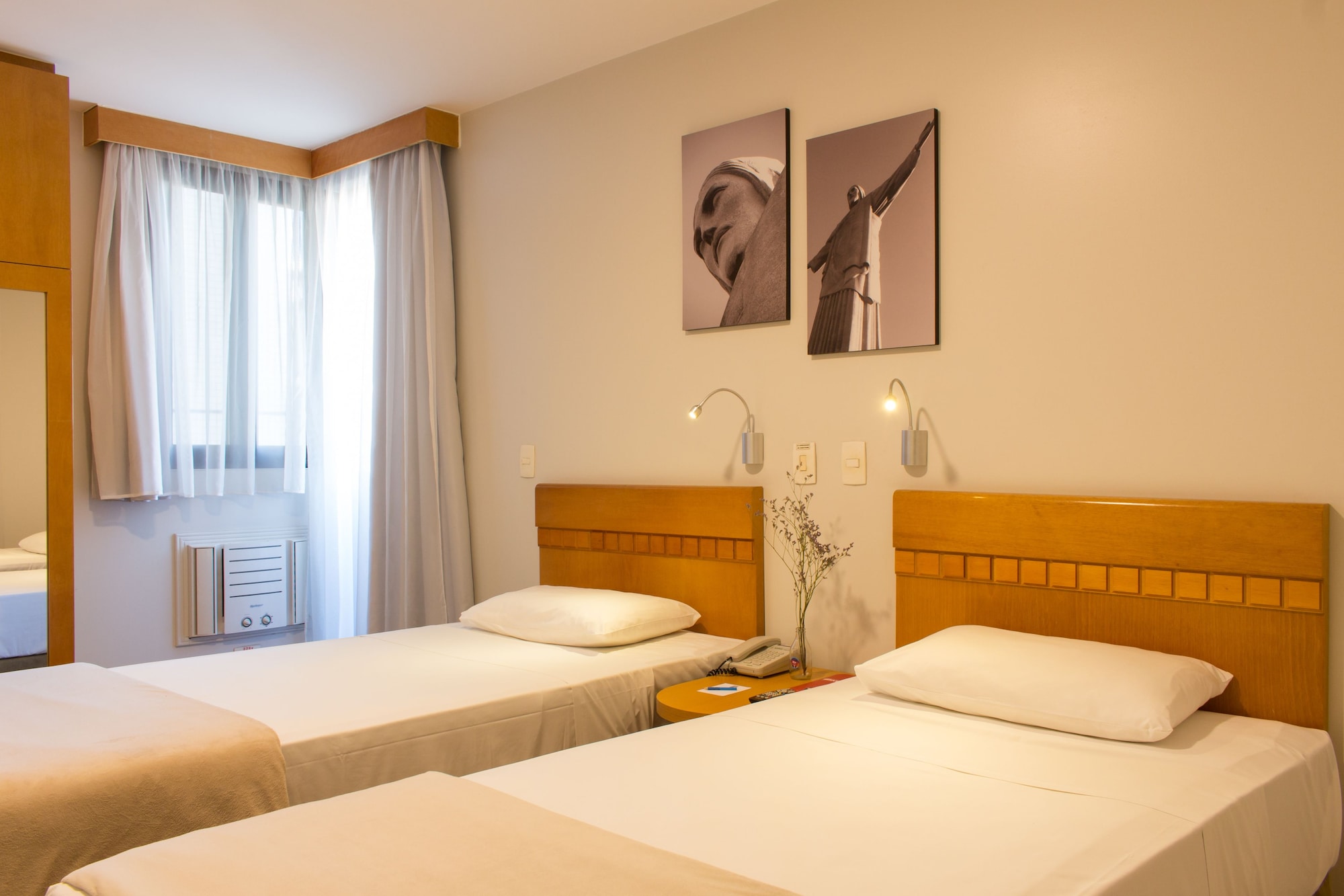SUPERIOR, TWIN BEDS