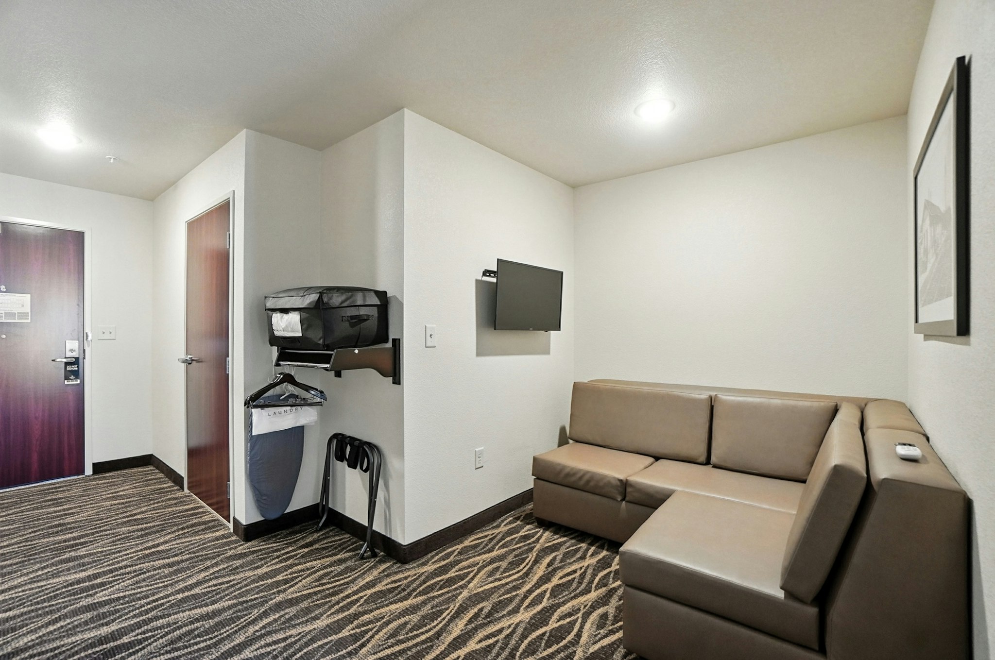 Cobblestone Hotel & Suites-Bellefontaine 24/50