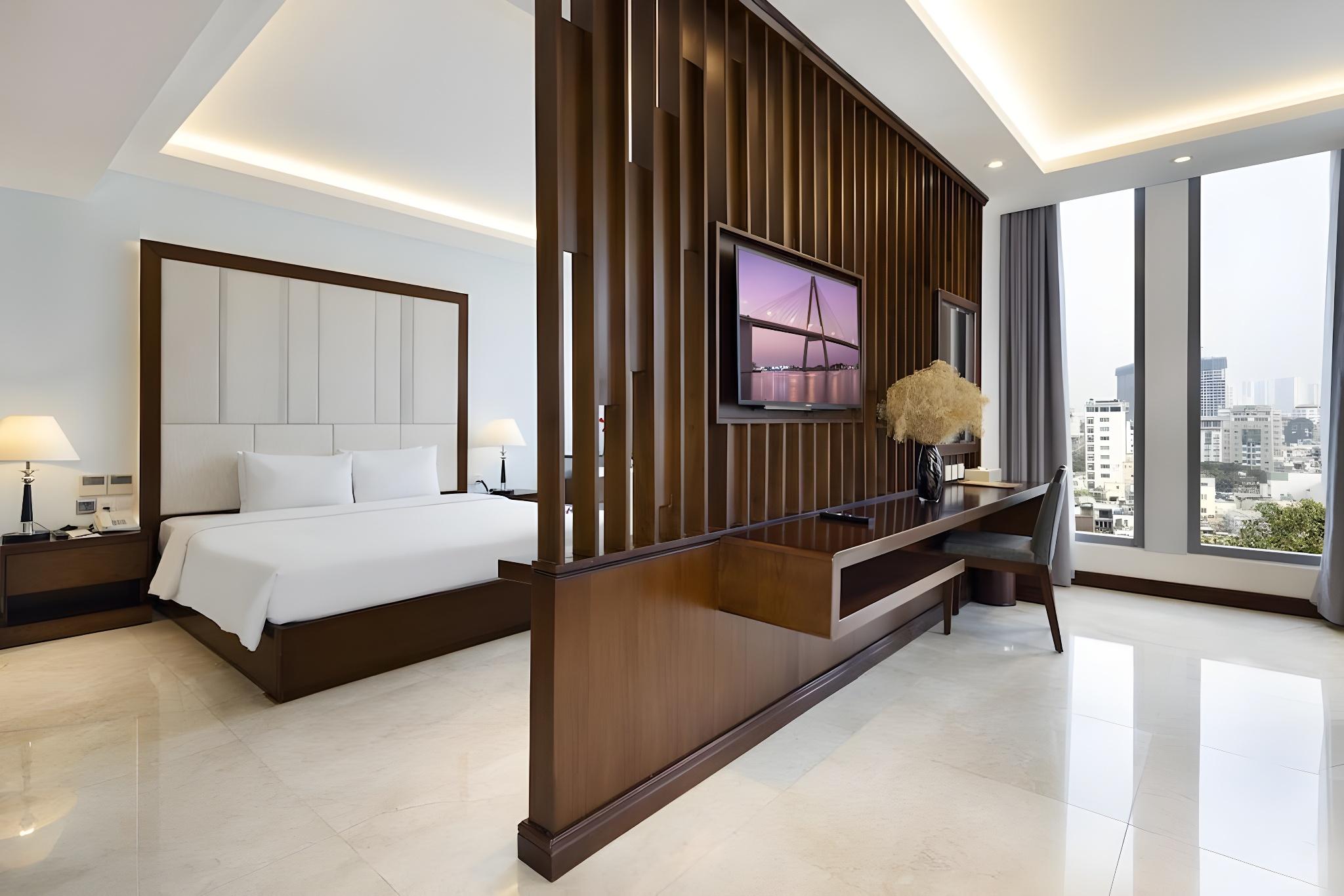 Panorama, Luxury, Suite, King Bed, City View