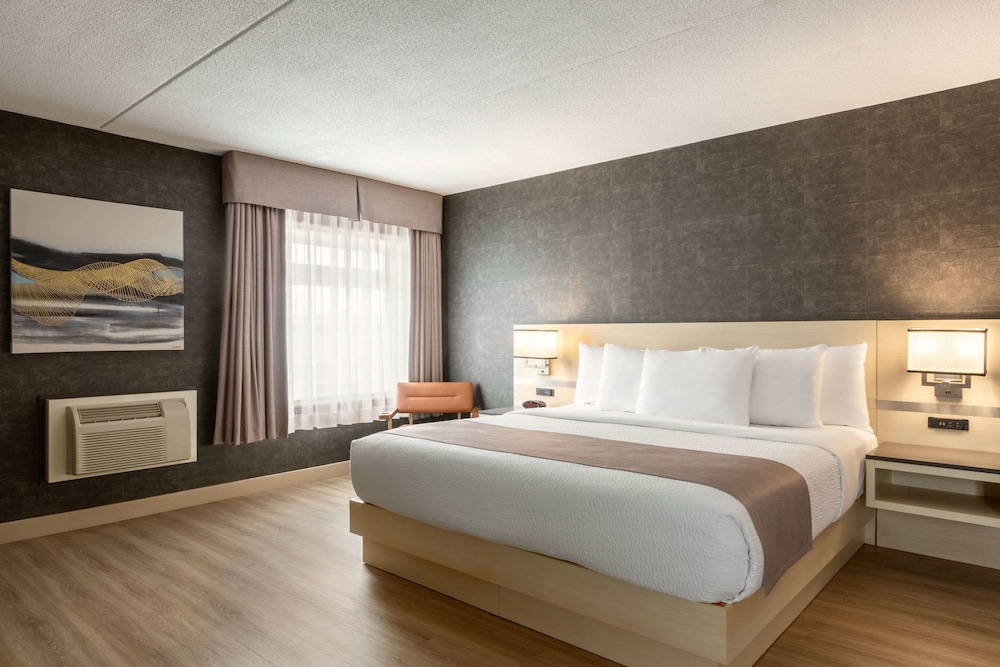 Days Inn By Wyndham Toronto West Mississauga 5/32