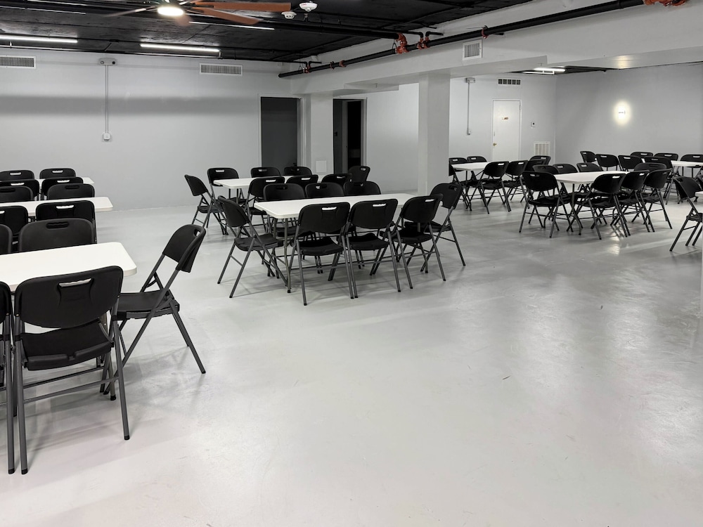 Studio6 Alvin, TX 34/43