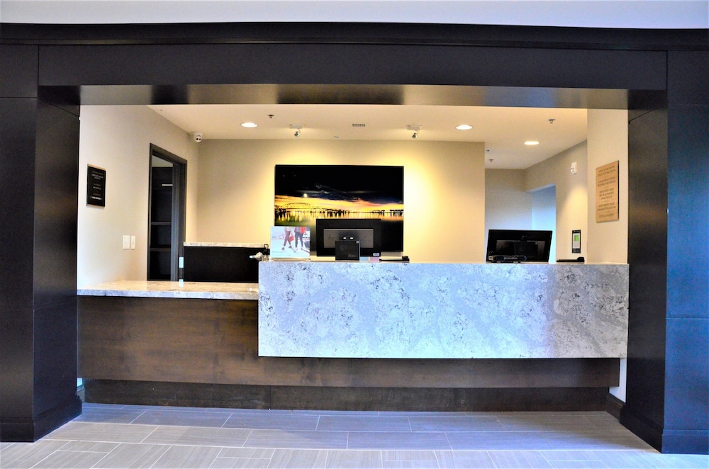 Staybridge Suites Hillsboro South 6/76