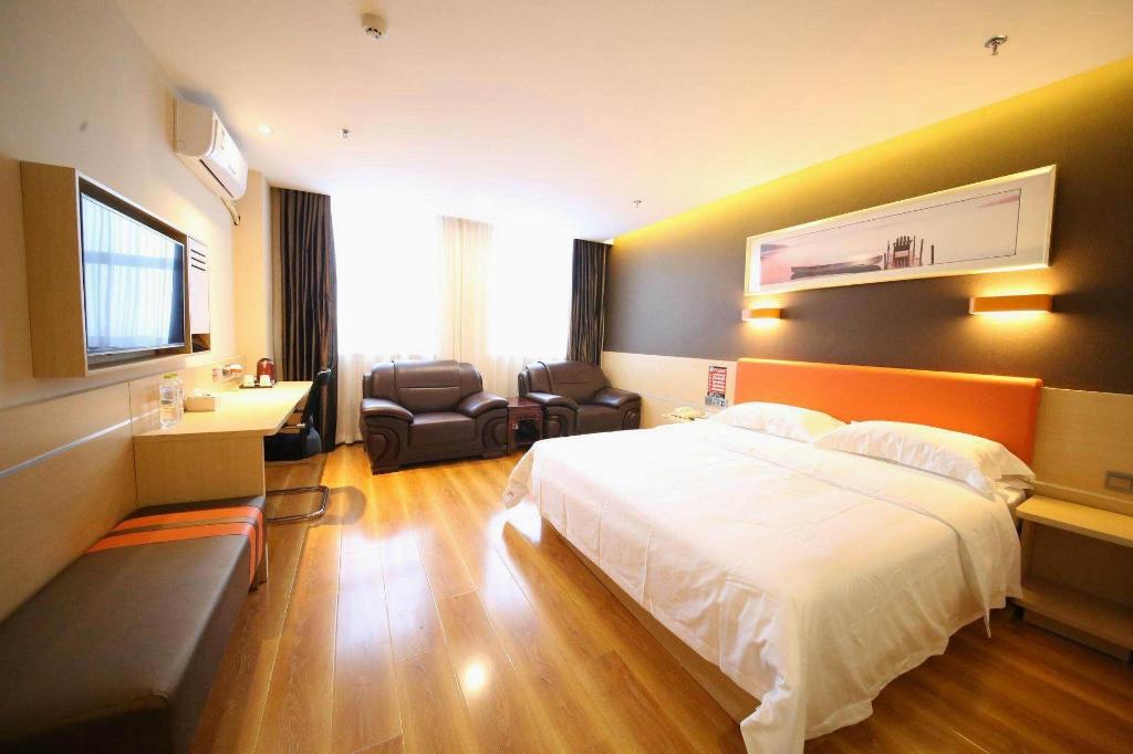 7 Days Premium (Pingyuan Xinhua Road) 9/31