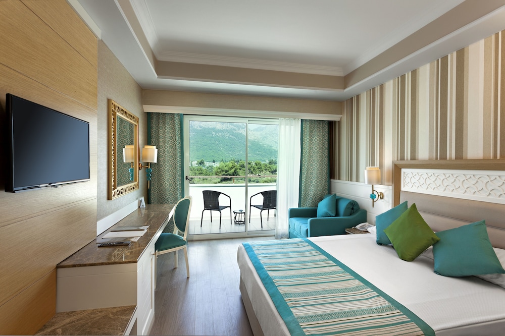 Karmir Resort And Spa Hotel 11/50