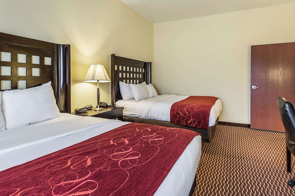 Comfort Suites Leesville 18/50