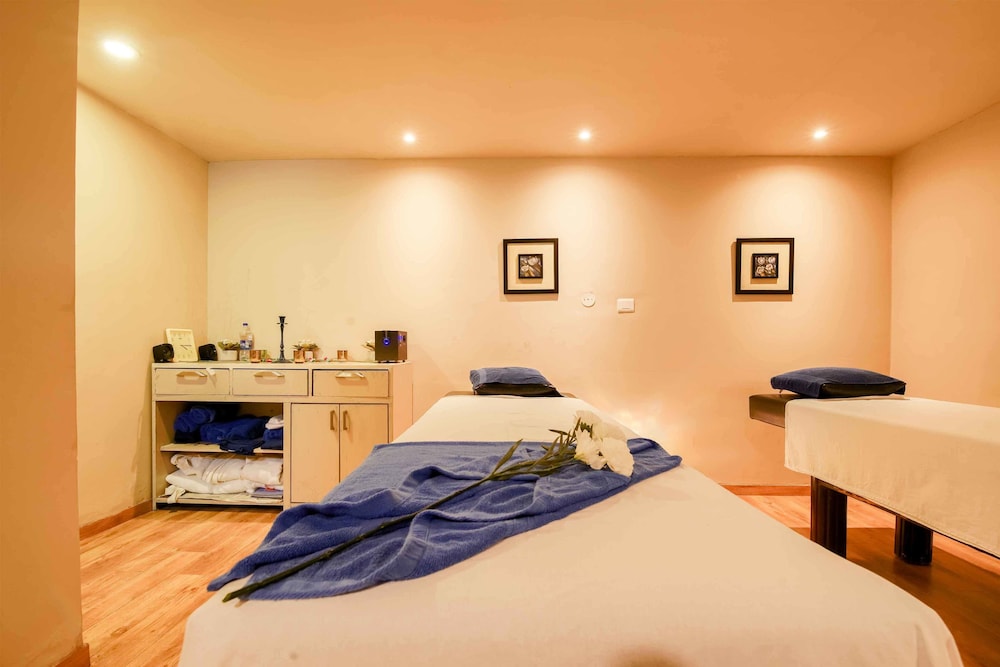 WoodSmoke resort &amp; Spa 16/50