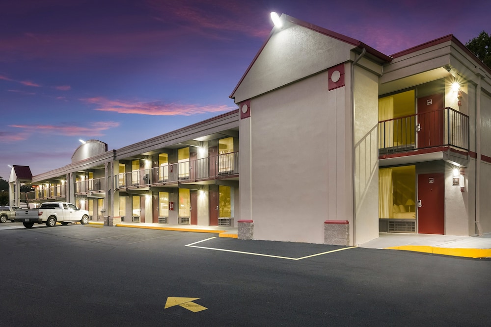 Red Roof Inn Lenoir 1/30