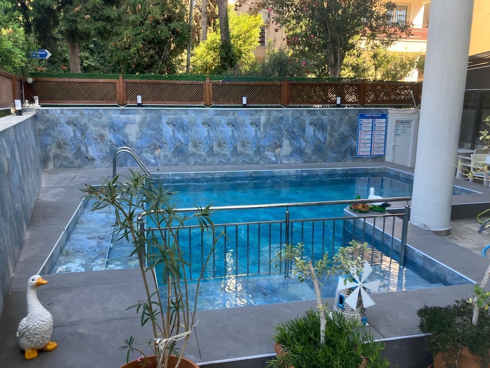 La Bella Suit Otel 24/69