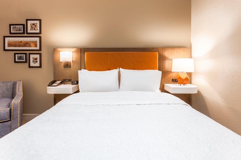 Hampton Inn Cedar Rapids 10/33