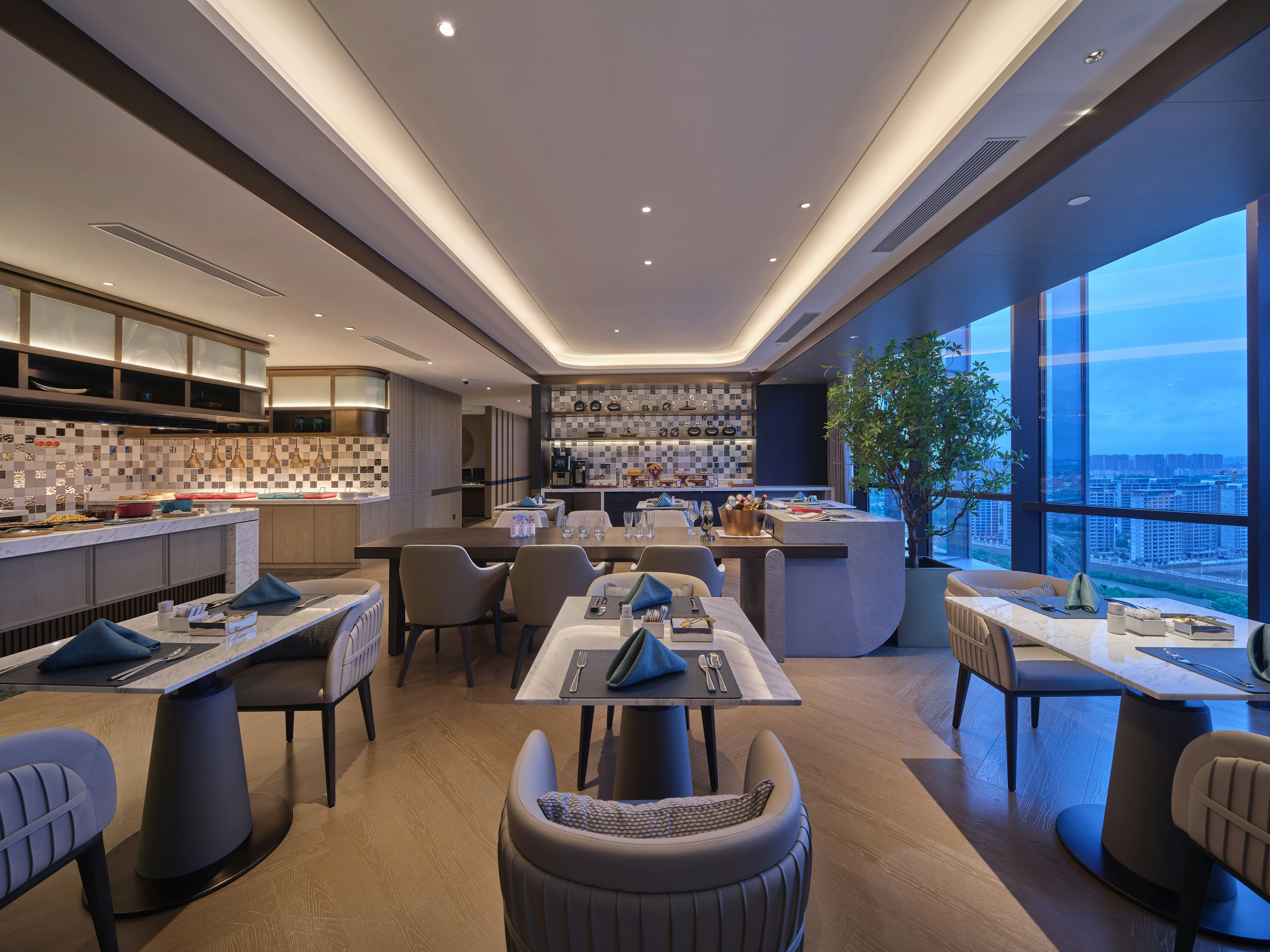 Hilton Jiashan 20/36