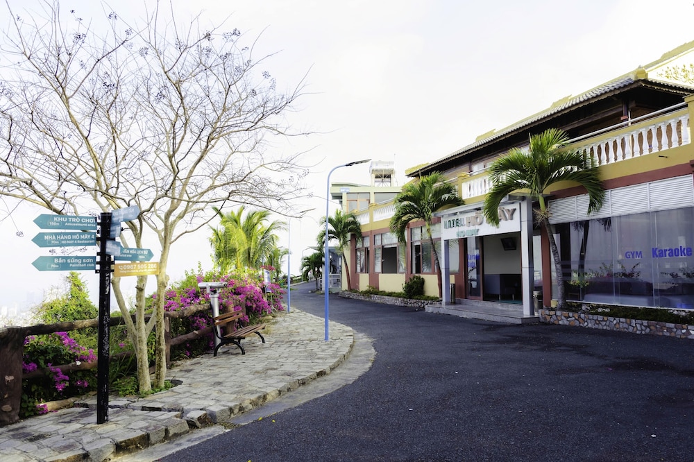 Ho May Resort 34/40