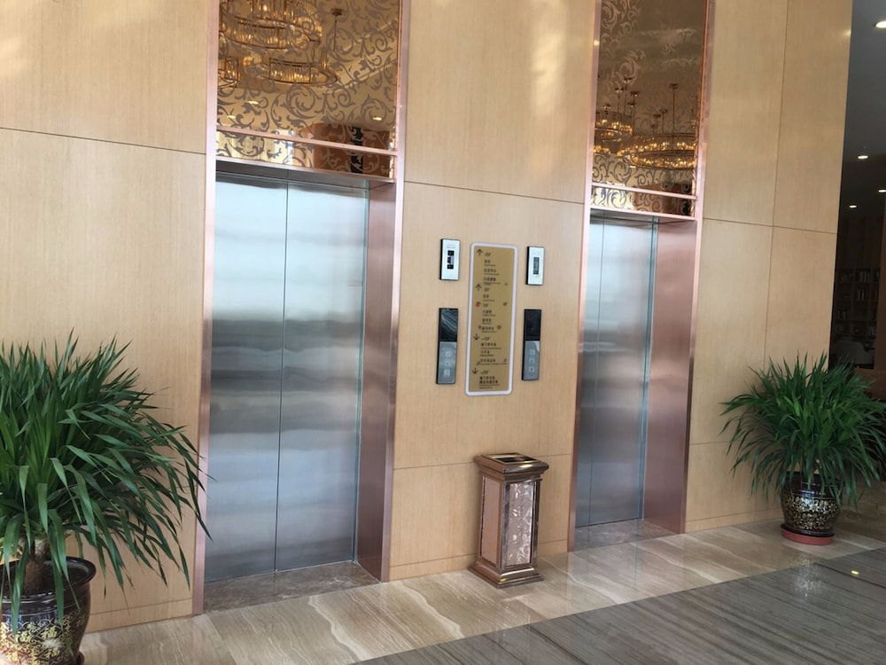 Qinghai Baiyun Xiangling Hotel 5/30