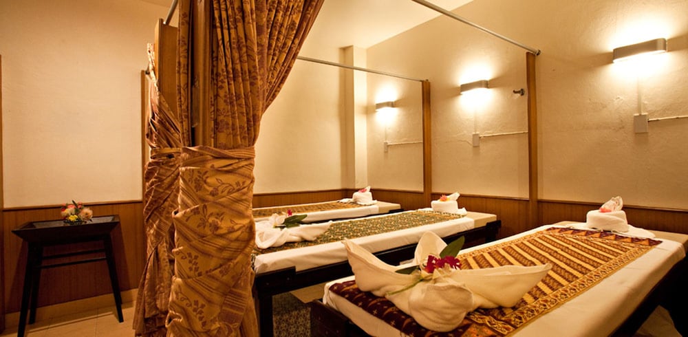 C N Hotel Patong 28/46