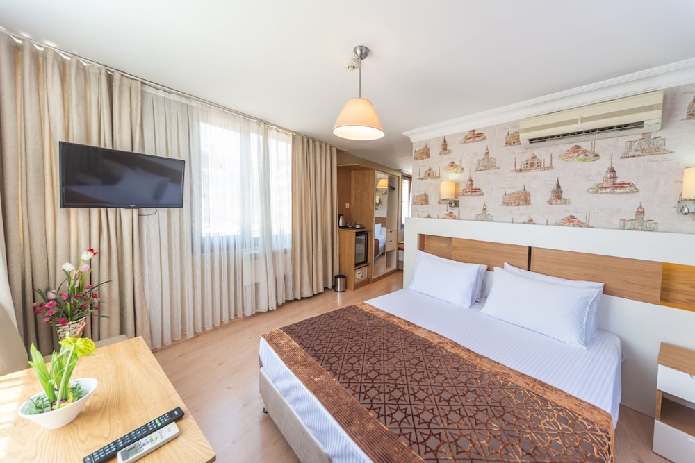 TAYA HATUN HOTEL 41/62