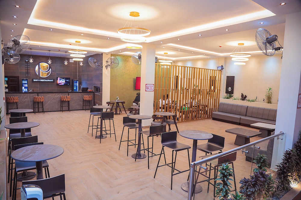 Park View Hotel 41/45
