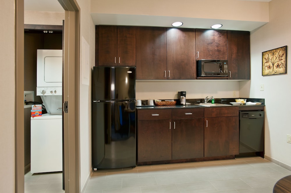 Holiday Inn Express & Suites Dayton South - I-675 10/48
