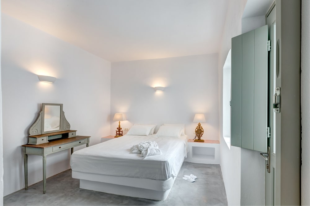 Desiterra Santorini 32/76