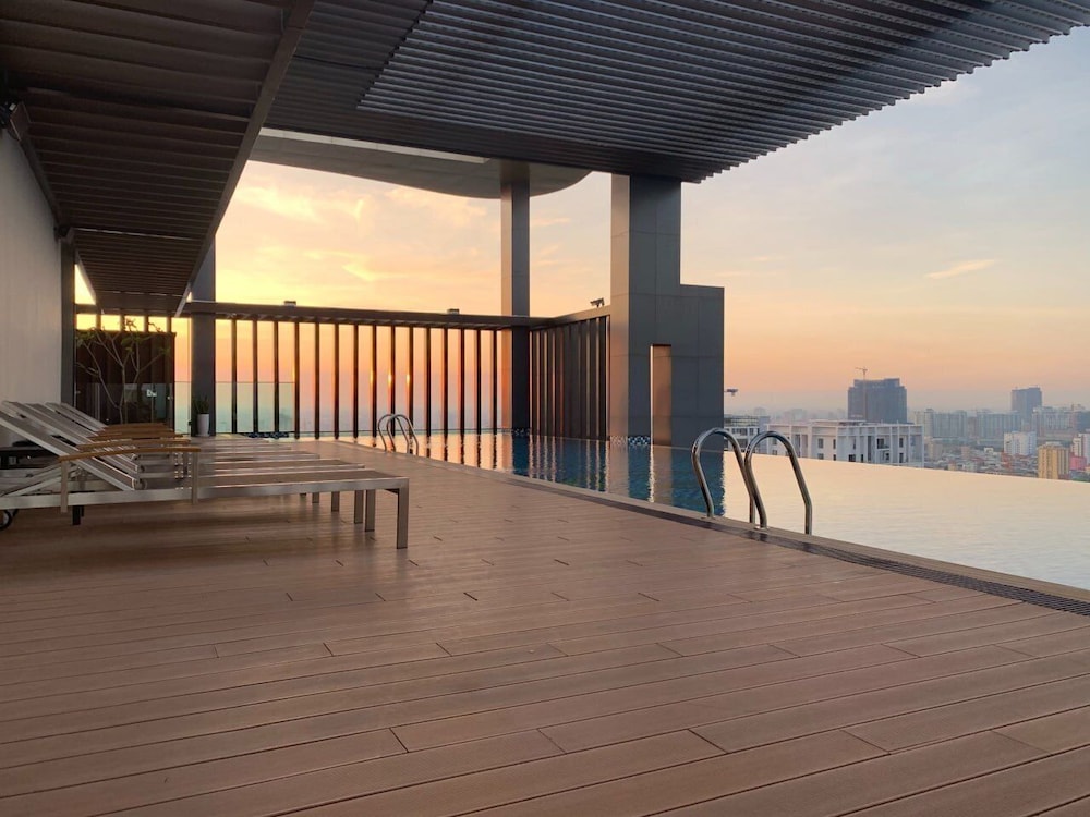 The View Serviced Residence 36/66