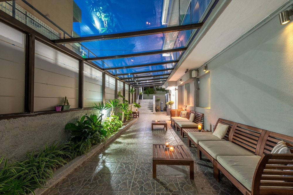 7 Palms Hotel Apartments 23/49